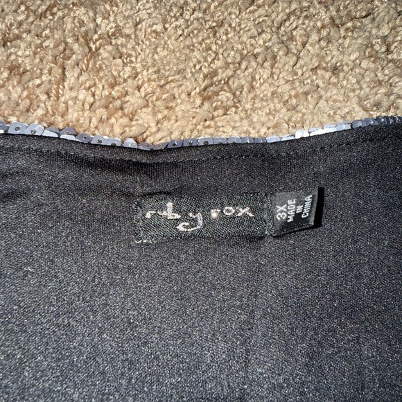Ruby Rox Sequin Shrug - Picture 2 of 3
